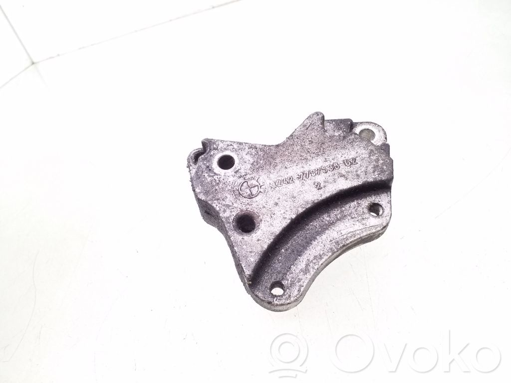 BMW 5 E60 E61 Power steering pump mounting bracket 