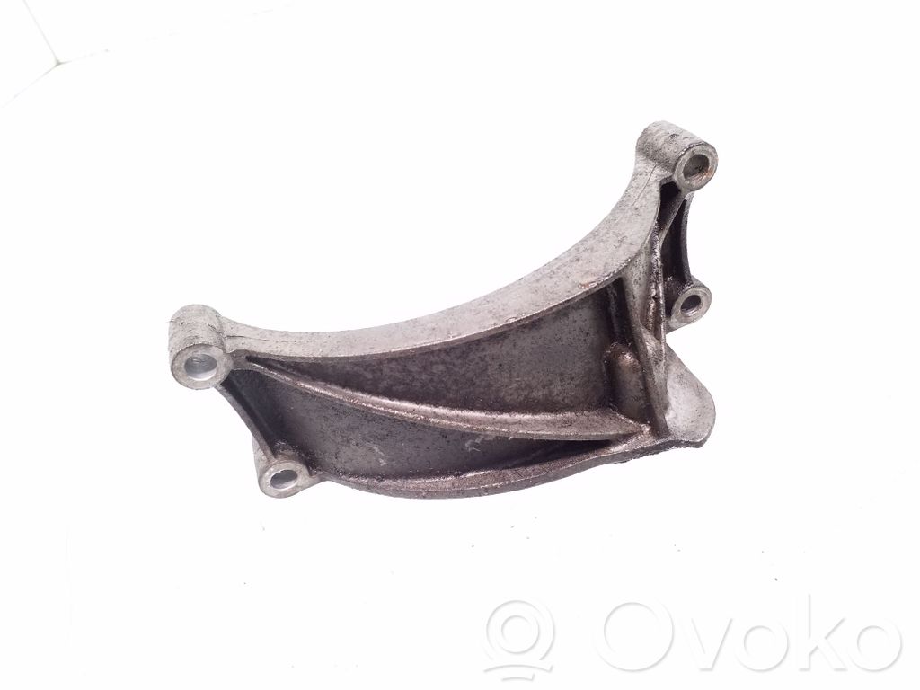 Mocowanie alternatora   06E903143D