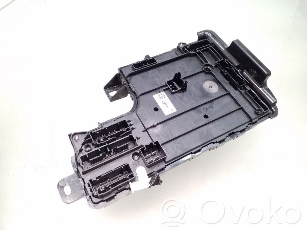 Tesla Model Y Komforto modulis 