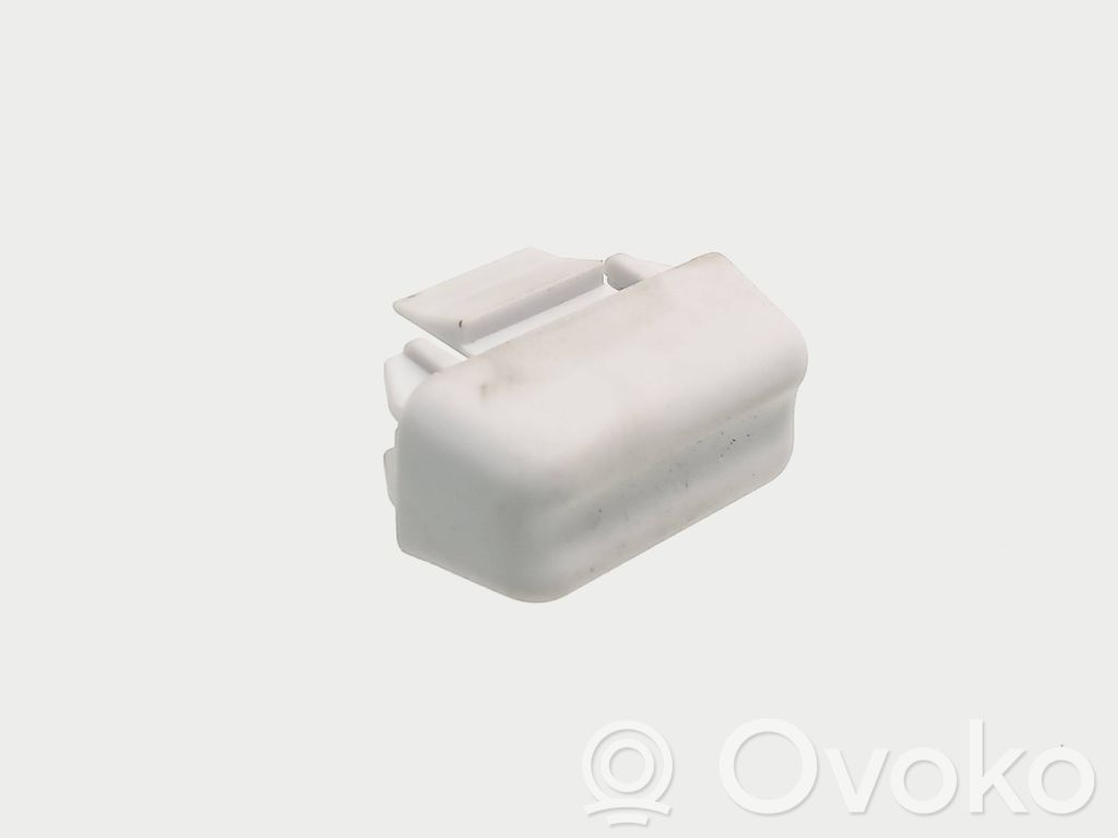 Tesla Model Y Sun visor clip/hook/bracket 