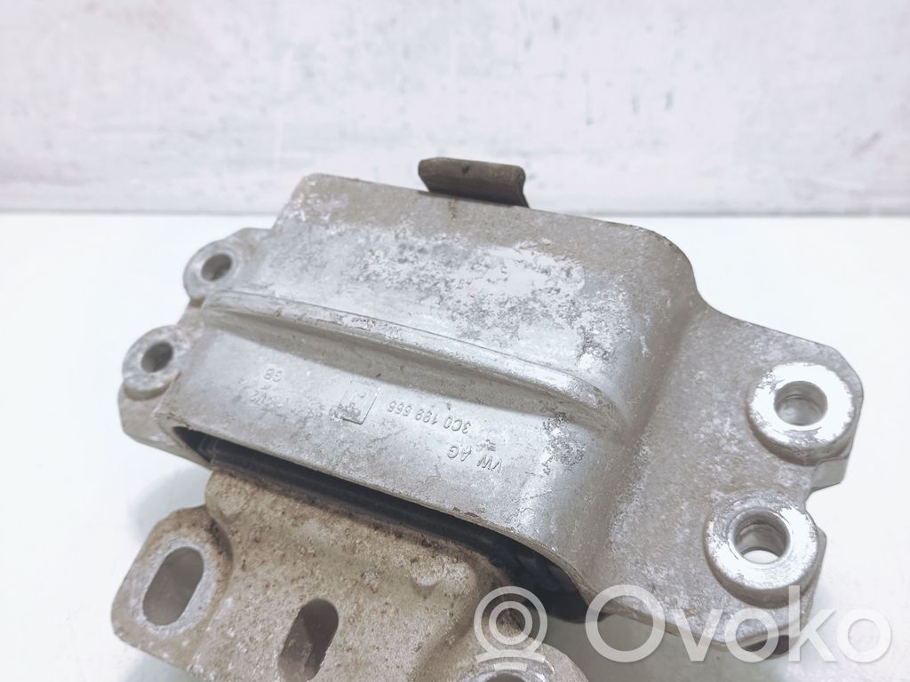 Volkswagen PASSAT B6 Engine mount bracket 