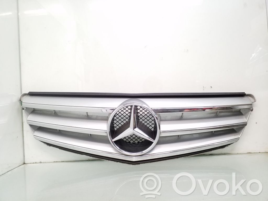 Mercedes-Benz C W204 Maskownica / Grill / Atrapa górna chłodnicy