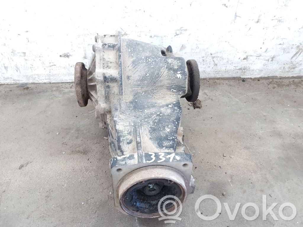 Audi A6 S6 C5 4B Galinis reduktorius 