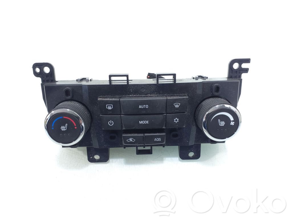 Chevrolet Orlando Climate control unit 