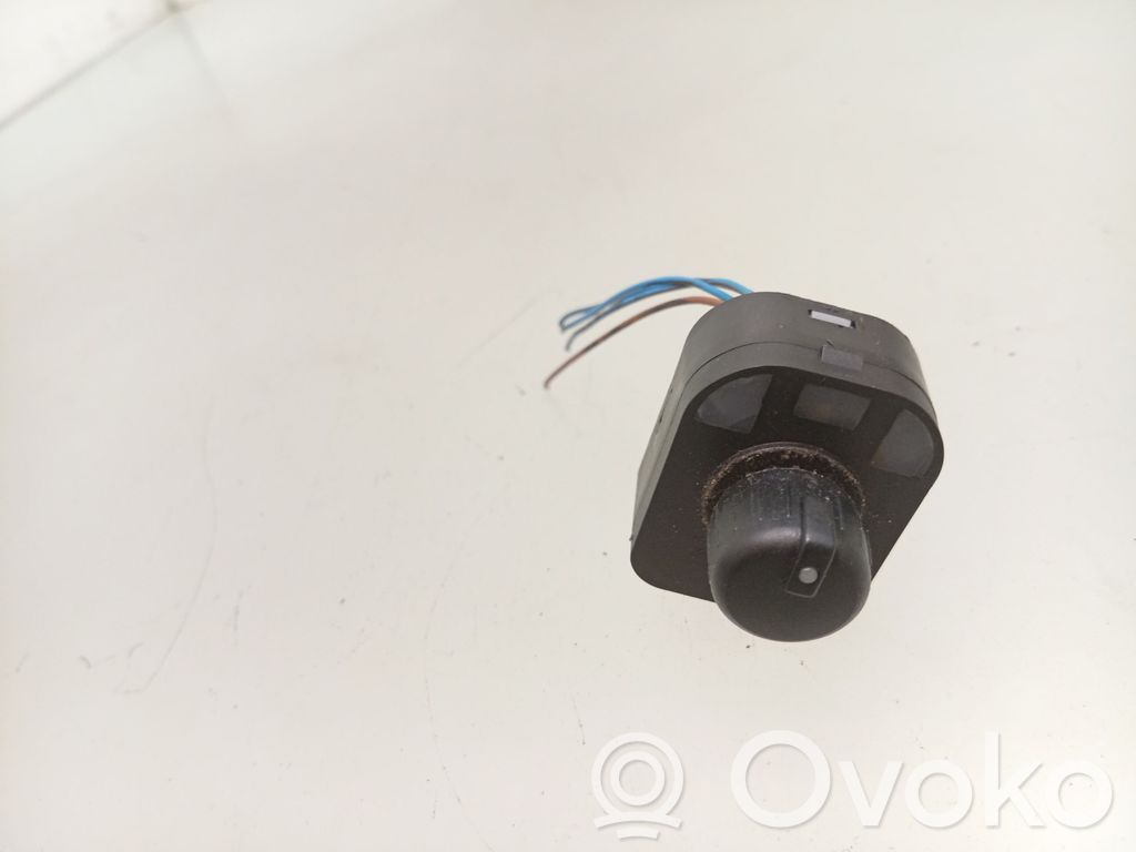 Audi A4 S4 B7 8E 8H Przycisk regulacji lusterek bocznych 