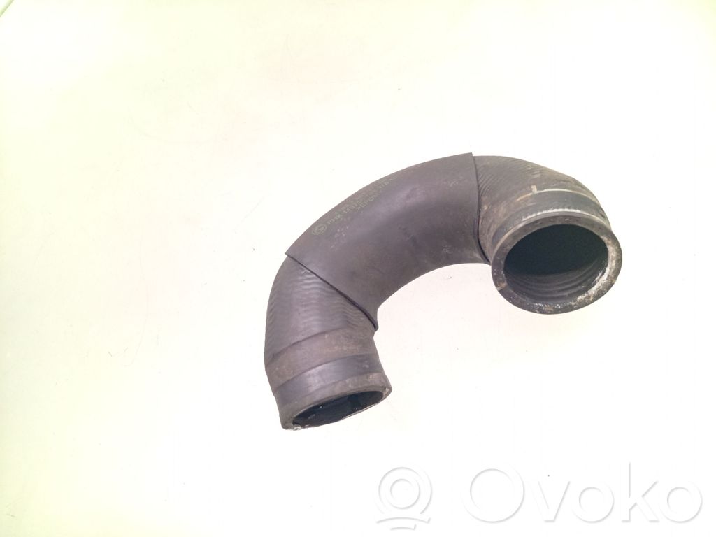 Engine coolant pipe/hose   7558071