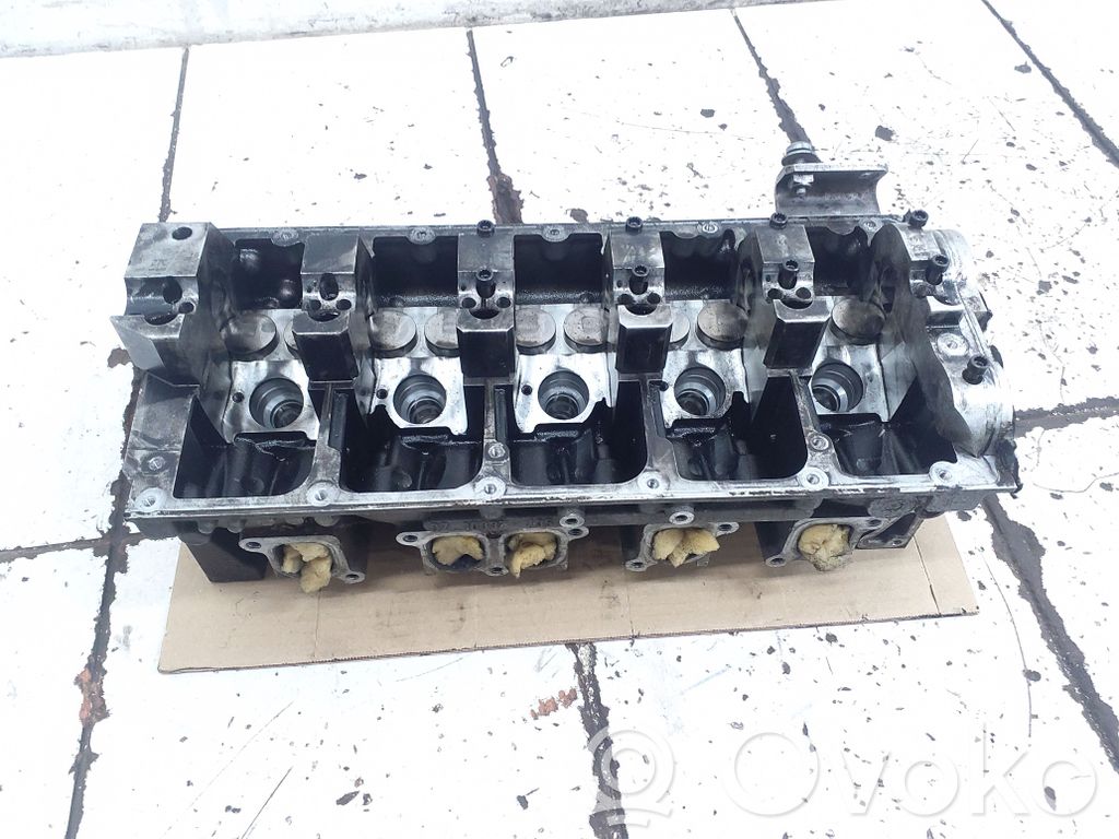 Volkswagen Phaeton Engine head 