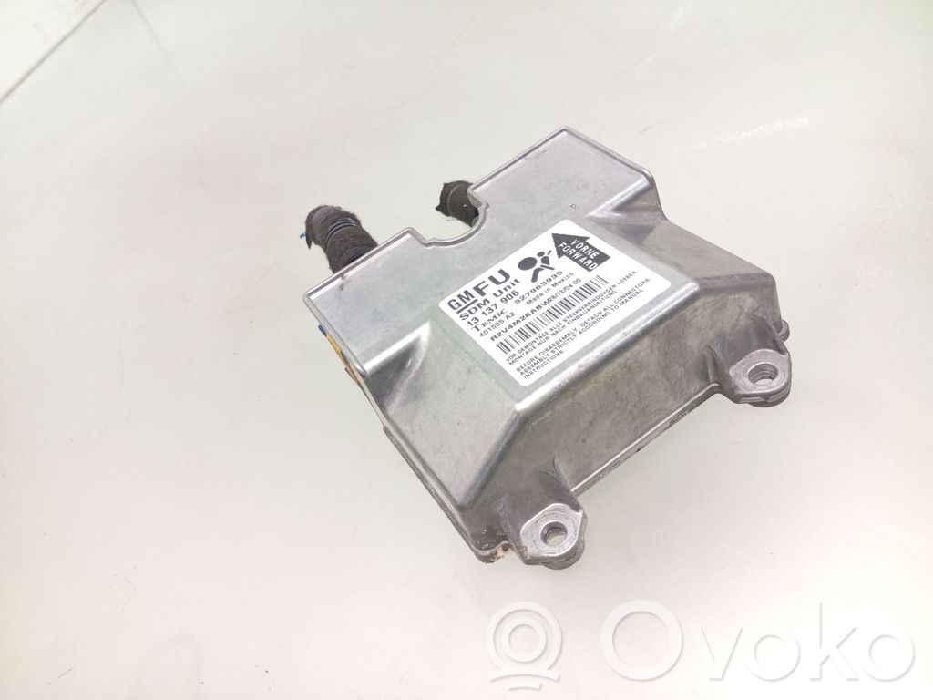 Airbag control unit/module   13137906,327963935,401555A2