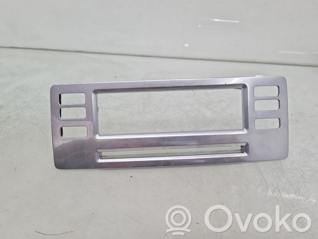 Volvo V70 Rămă unitate radio/GPS 