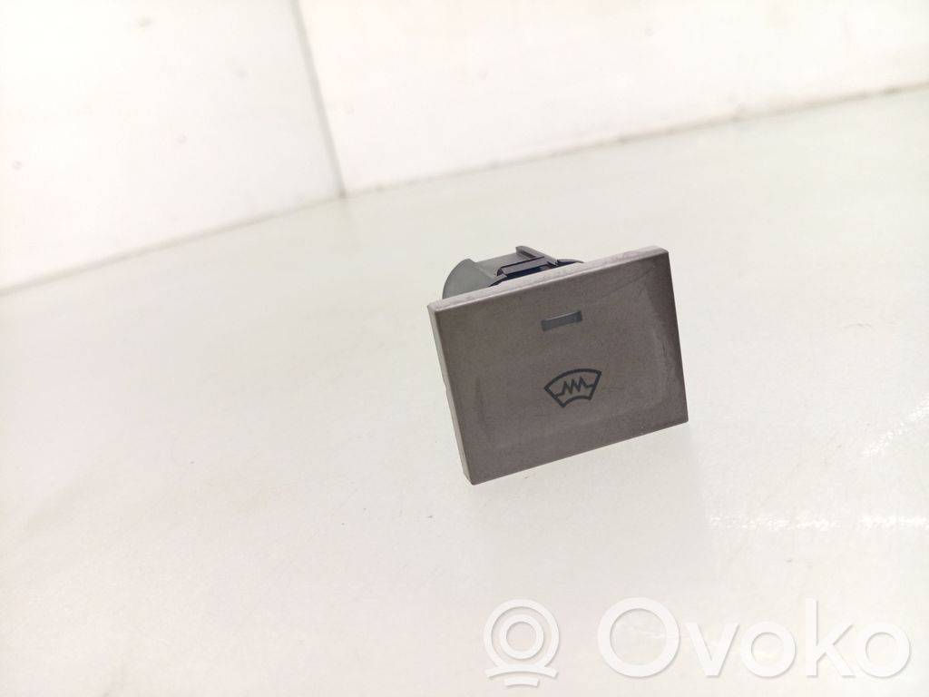 Ford Kuga I Windscreen/window heater switch 
