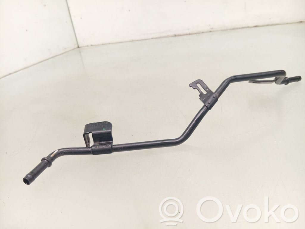 Volkswagen Golf VII Tubo flessibile del liquido di raffreddamento del motore 