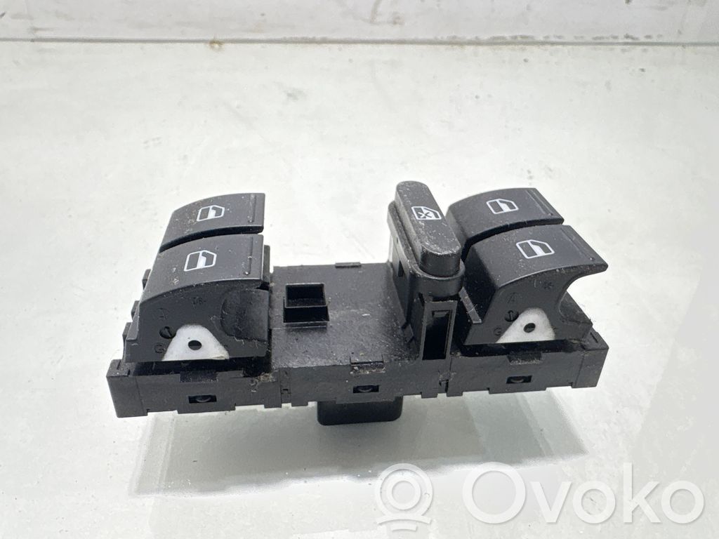 Volkswagen PASSAT B7 Comutator comandă geamuri electrice 