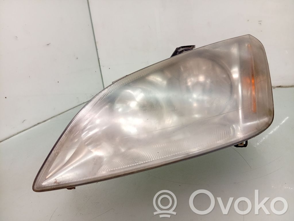 Ford Focus C-MAX Faro/fanale