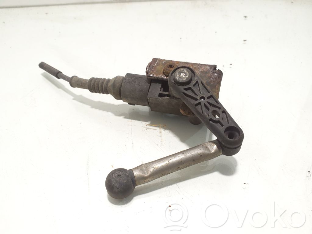 Volkswagen PASSAT B7 Czujnik poziomowania tylnego zawieszenia pneumatycznego 