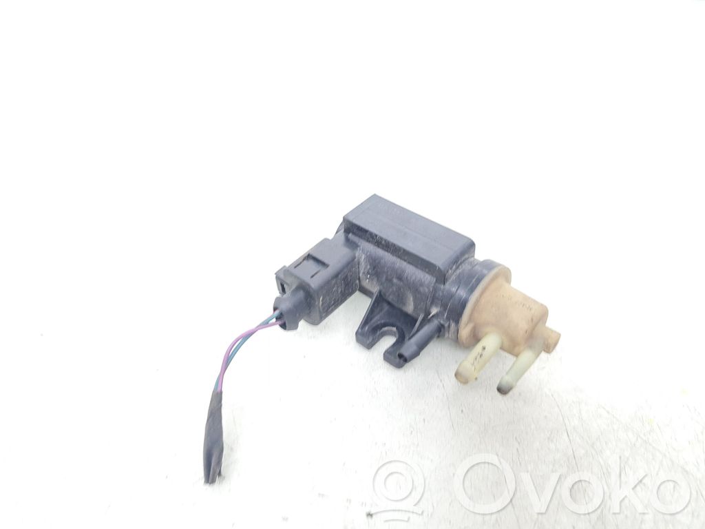 Volkswagen PASSAT B6 Solenoid supapă turbosuflantă 