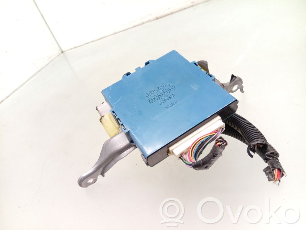 Toyota Corolla Verso AR10 Unidad de control/módulo de la combustión 