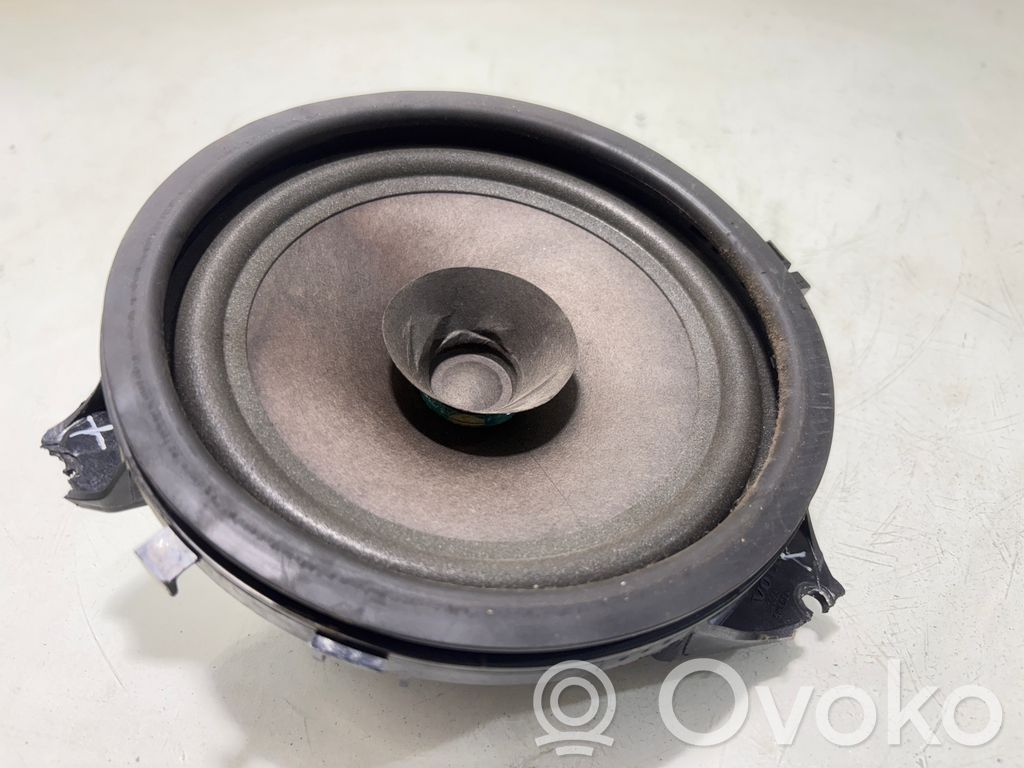 Volvo S60 Głośnik drzwi tylnych 