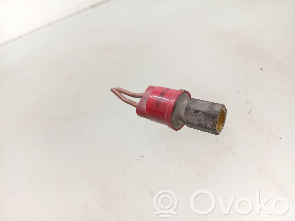 Audi 80 90 S2 B4 Druckschalter Drucksensor Klimaanlage