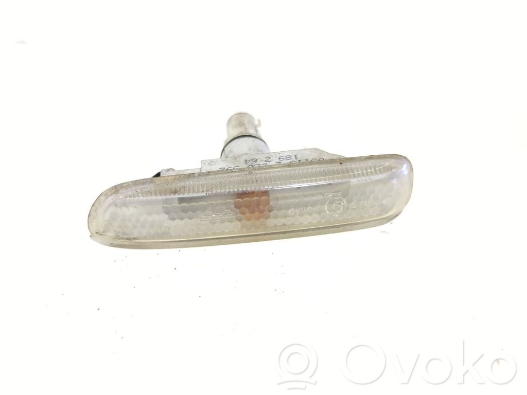 BMW 3 E46 Front fender indicator light 