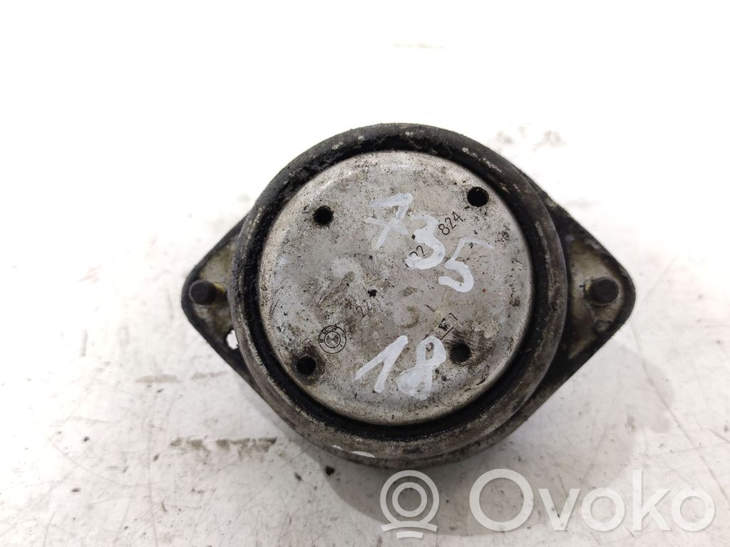 BMW 7 E38 Engine mount bracket 