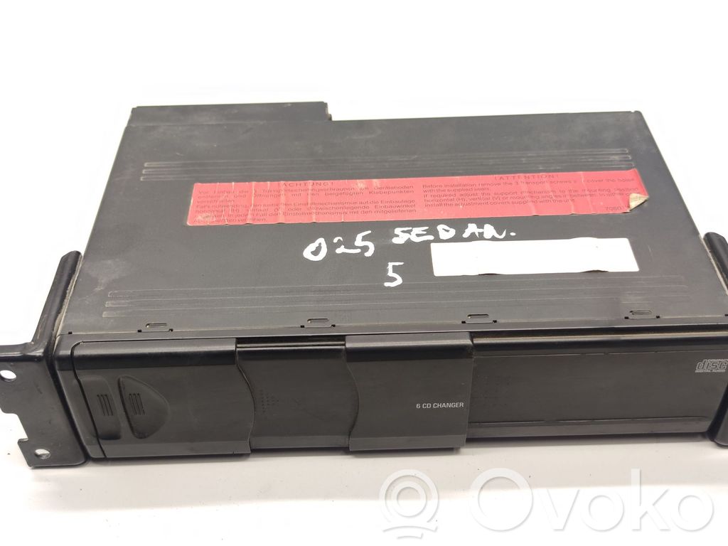BMW 3 E46 CD/DVD keitiklis 