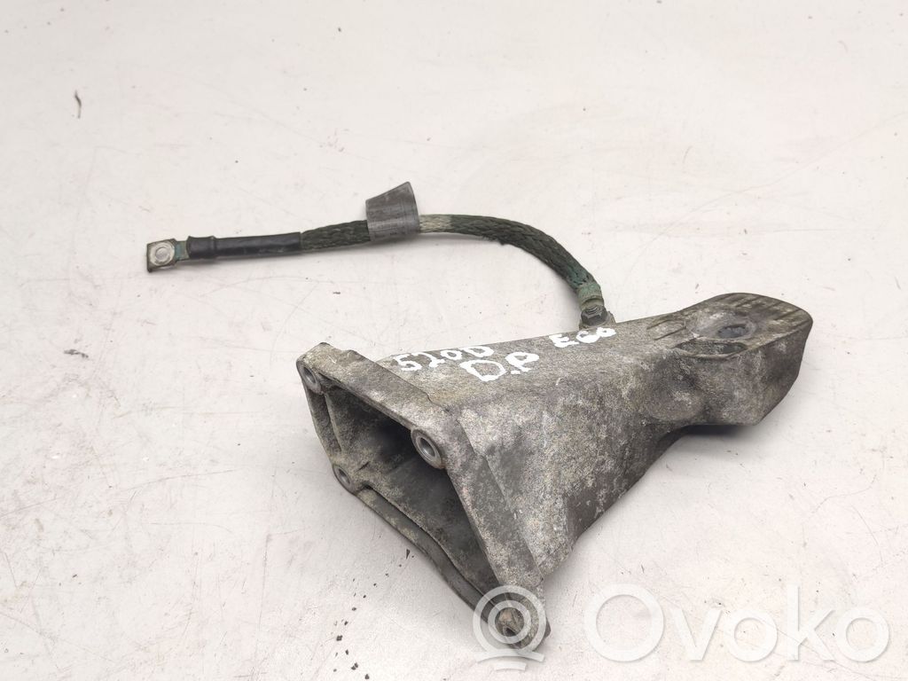 BMW 5 E60 E61 Engine mounting bracket 