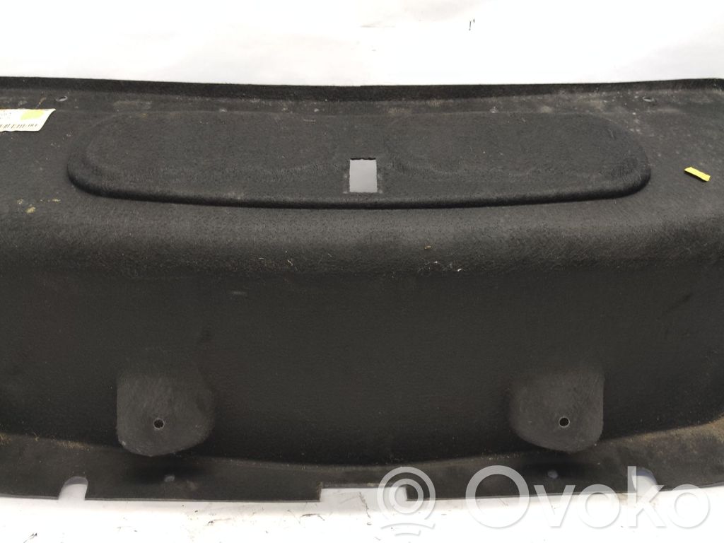 Tailgate trim   8208511