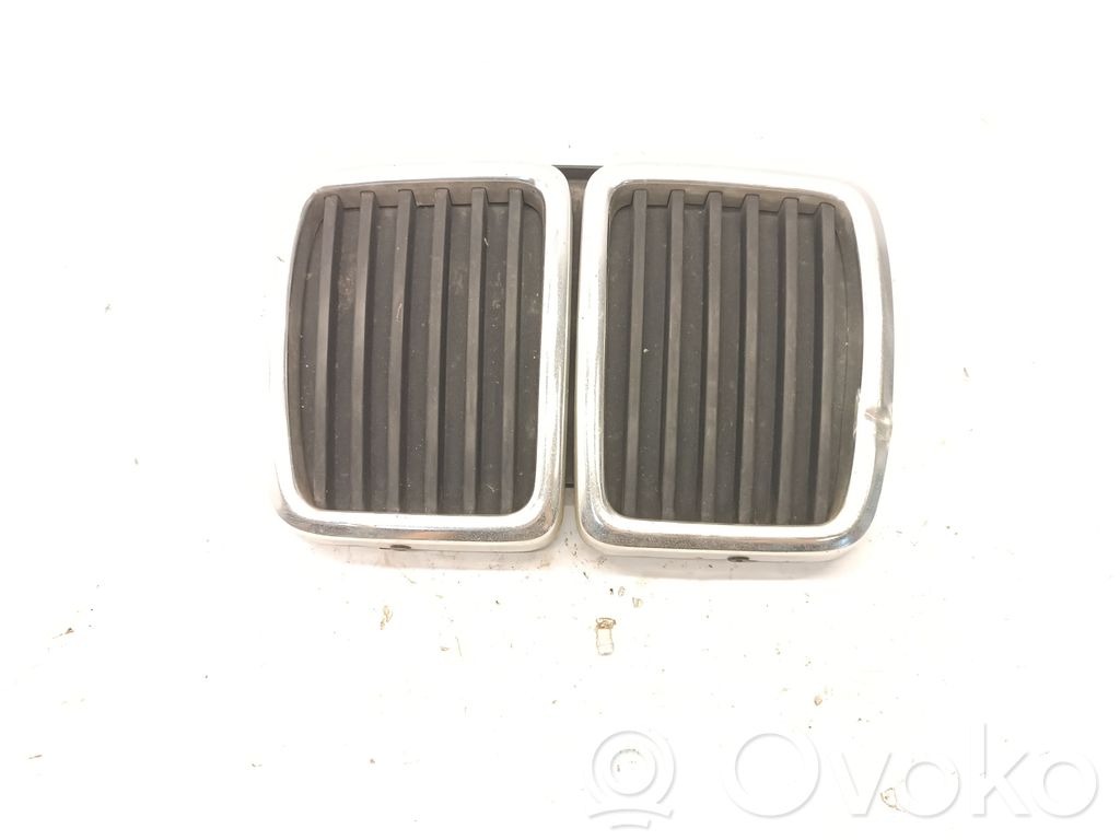 BMW 3 E30 Front grill 