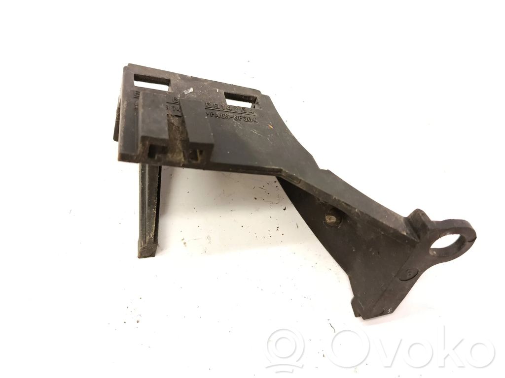Headlight/headlamp mounting bracket   6914764,388742