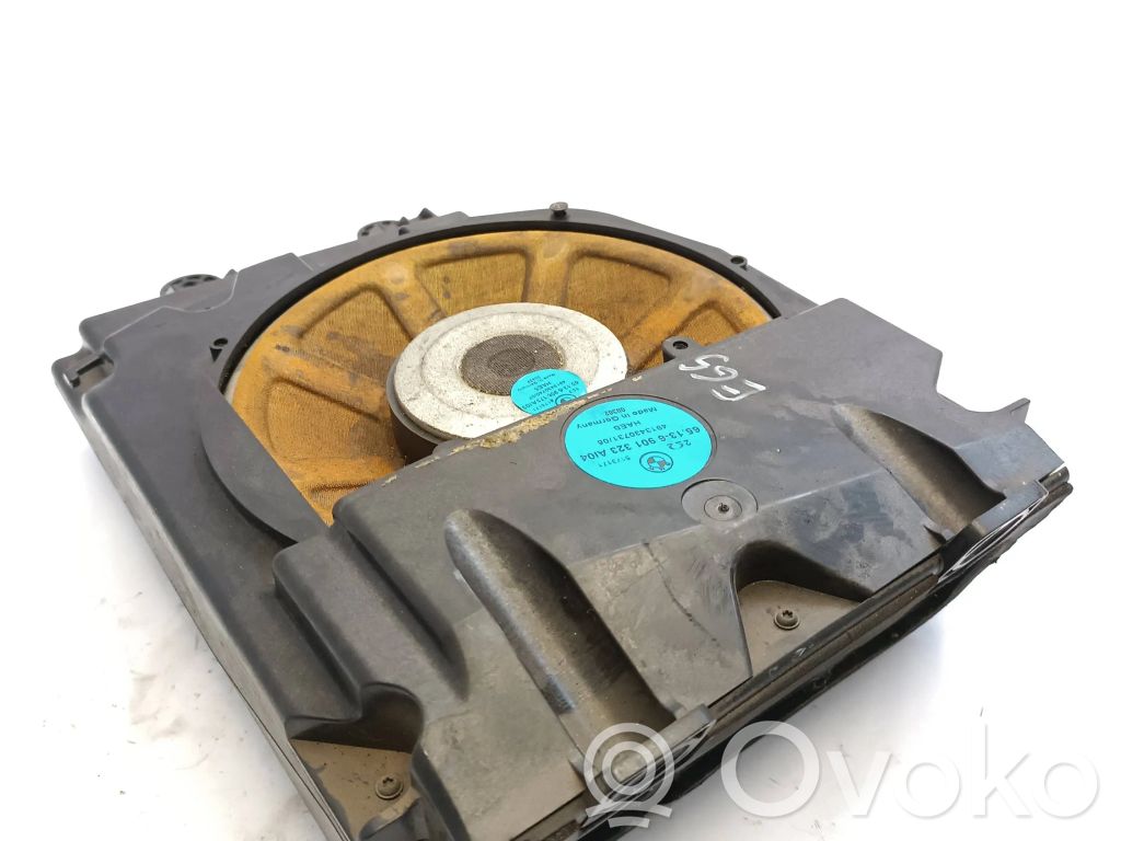 BMW 7 E65 E66 Subwoofer 