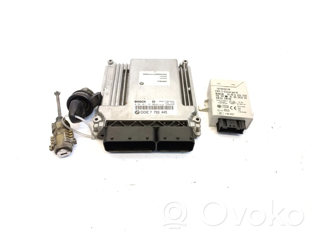 Komputer / Sterownik ECU i komplet kluczy   7793445,0281011121,6934529,61356934529