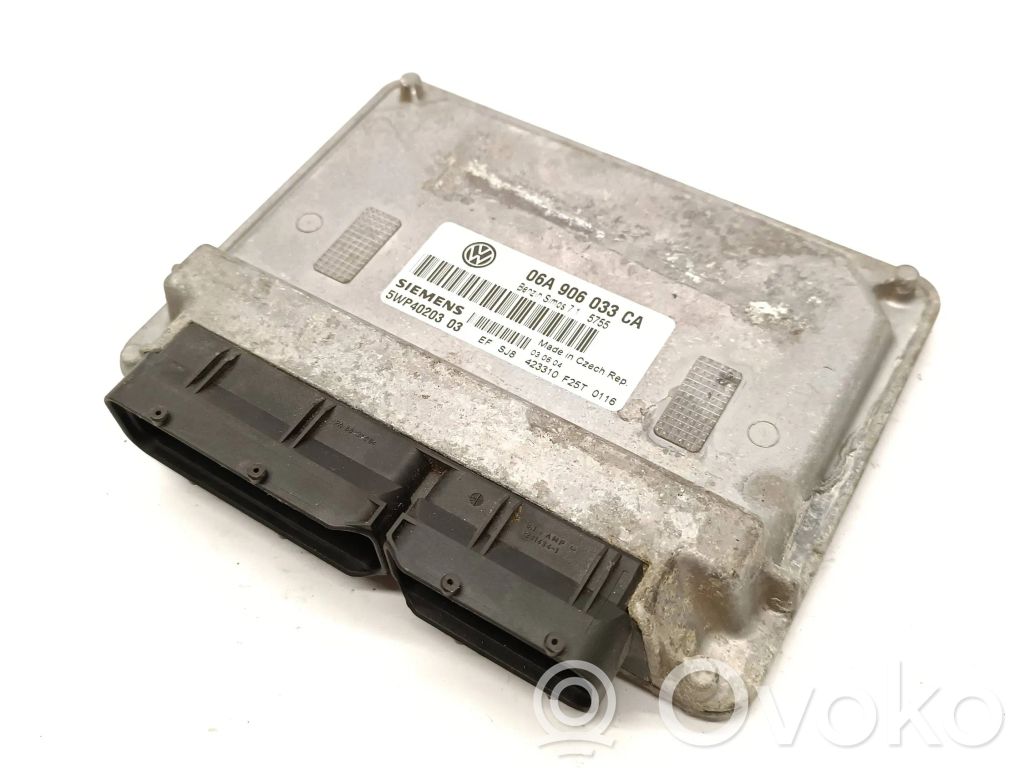 Volkswagen Golf V Engine control unit/module 