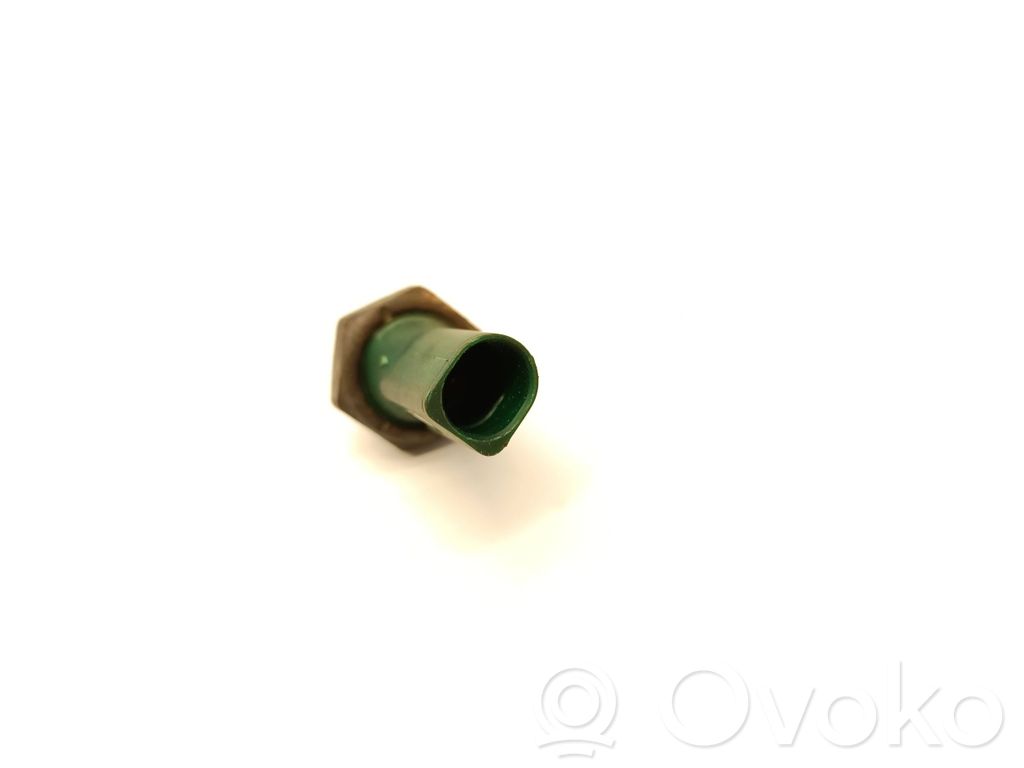Volkswagen Polo Öldruckschalter 