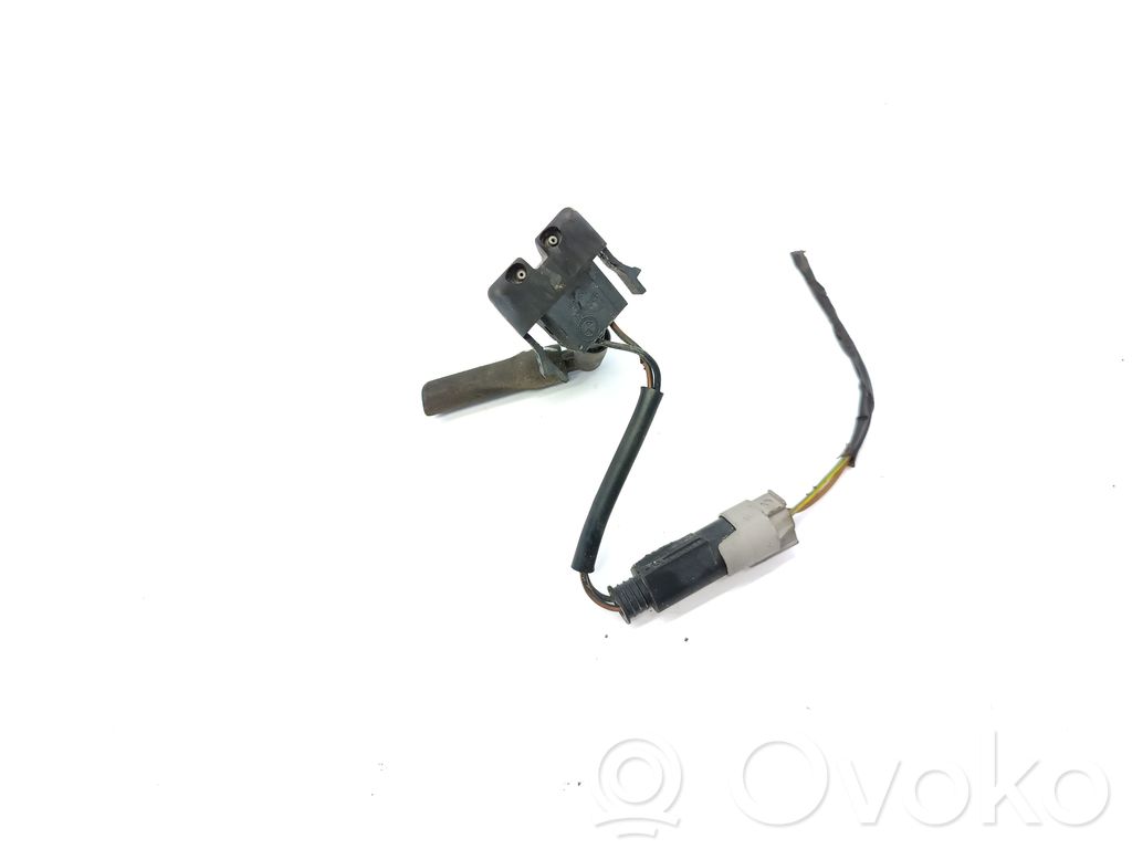 BMW 3 E46 Windshield washer spray nozzle 