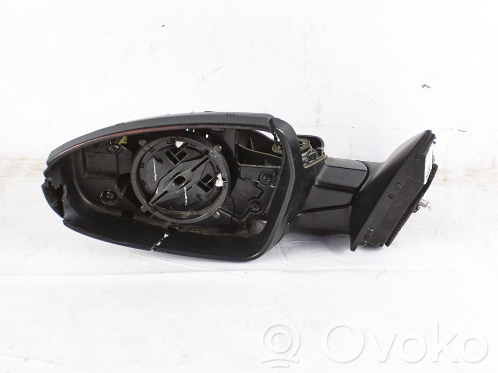 Front door electric wing mirror   E13049783