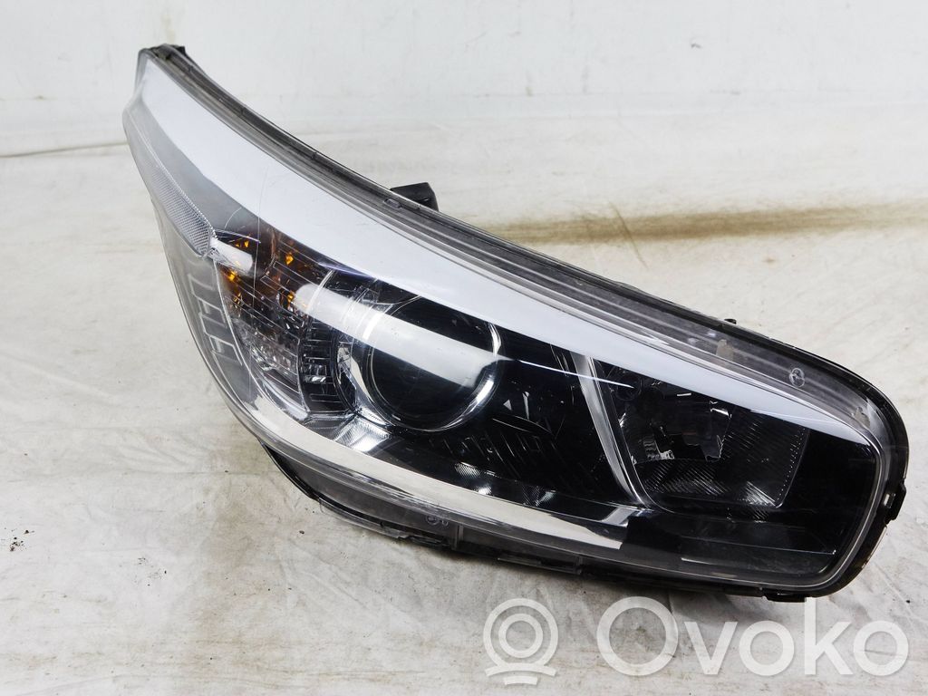 KIA Ceed Headlight/headlamp 