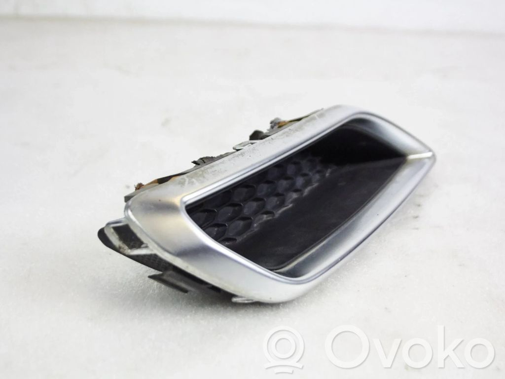 Muffler trim   86690J7BA0