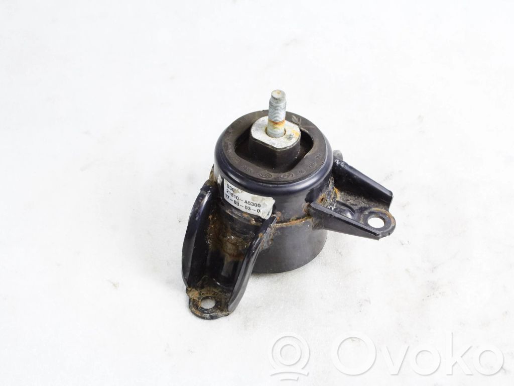 Engine mount bracket   21810A5300