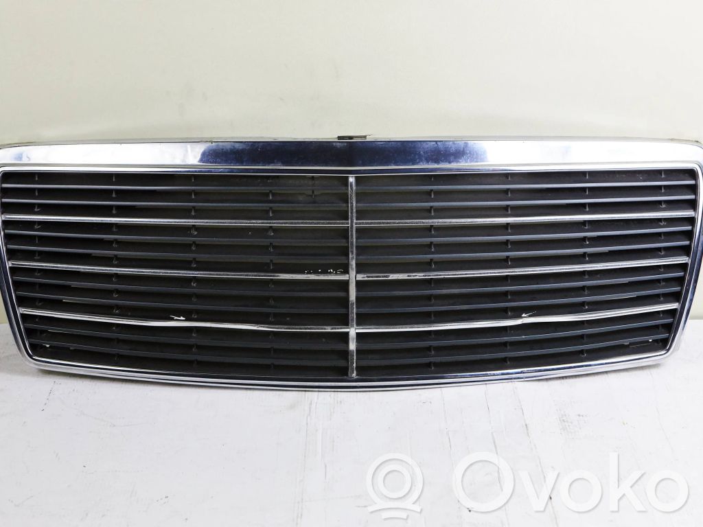 Mercedes-Benz S W140 Griglia anteriore 