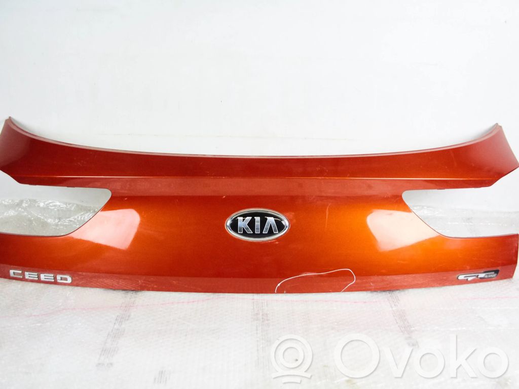 KIA Ceed Tailgate trim 