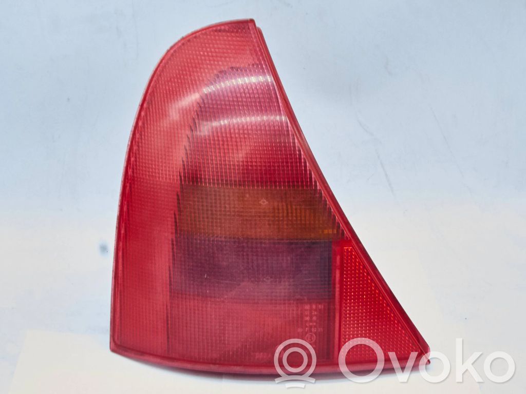 Renault Clio II Galinis žibintas kėbule 