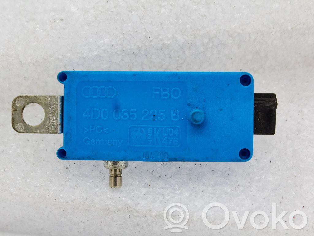 Audi A8 S8 D2 4D Antenos stiprintuvas 