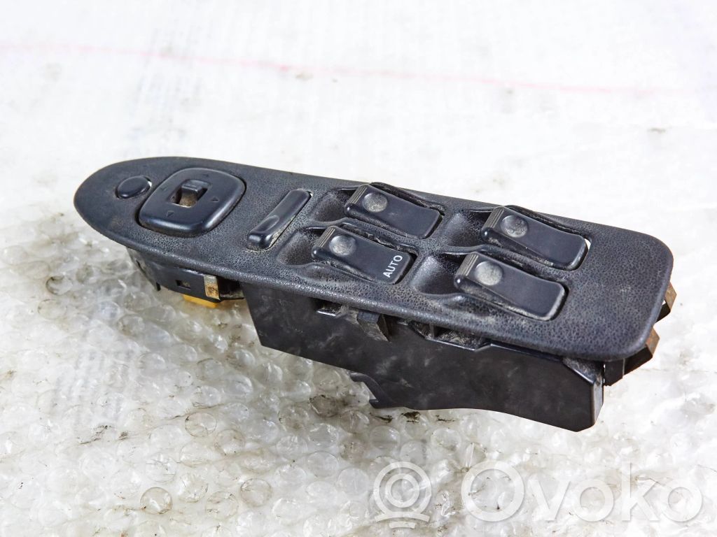 Mazda 323 Electric window control switch 