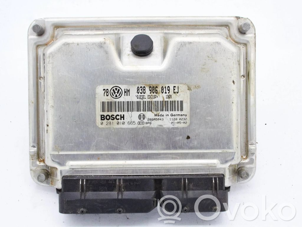 Volkswagen PASSAT B5 Engine control unit/module 