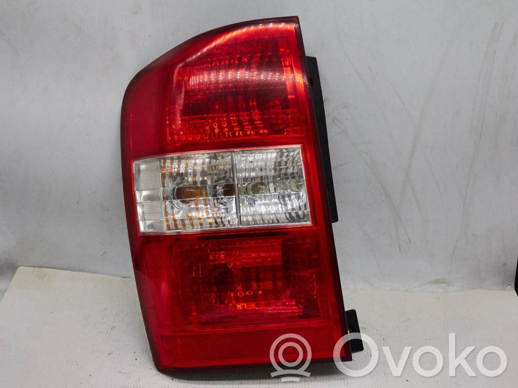 KIA Carnival Luz trasera/de freno 