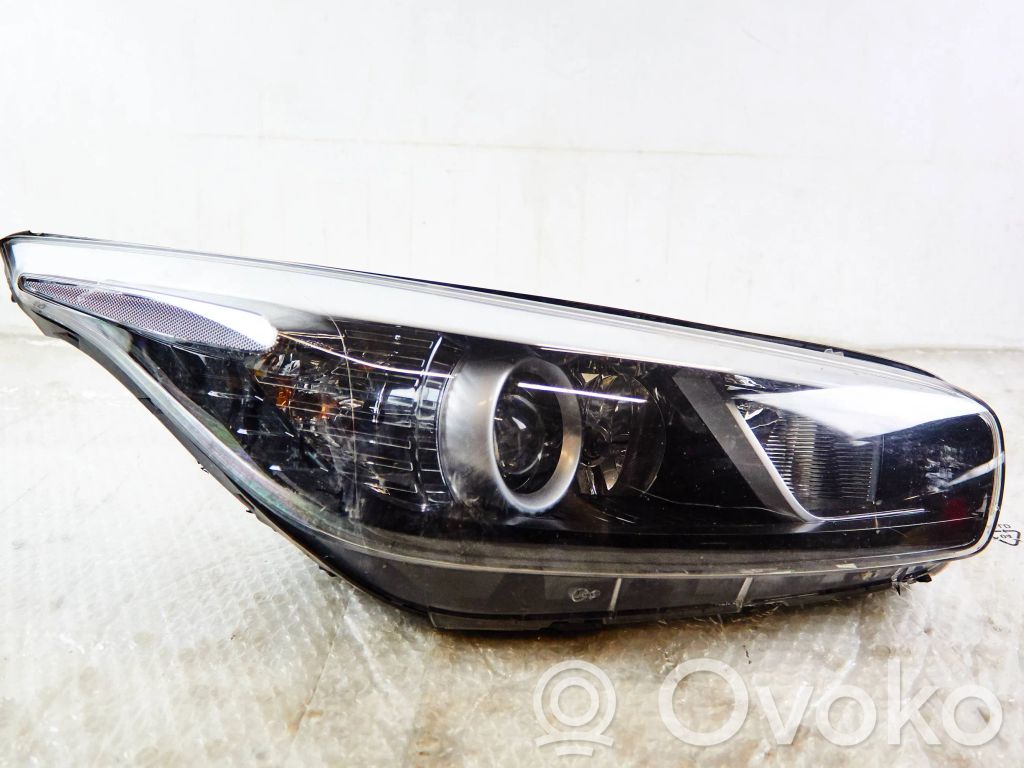 KIA Ceed Headlight/headlamp 