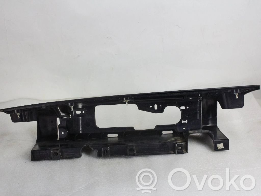 Opel Vivaro Element lampy tylnej 
