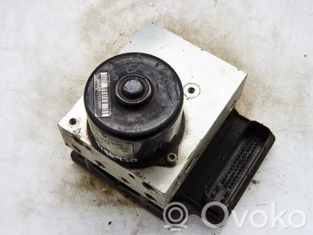 Volvo S80 Steering column universal joint 