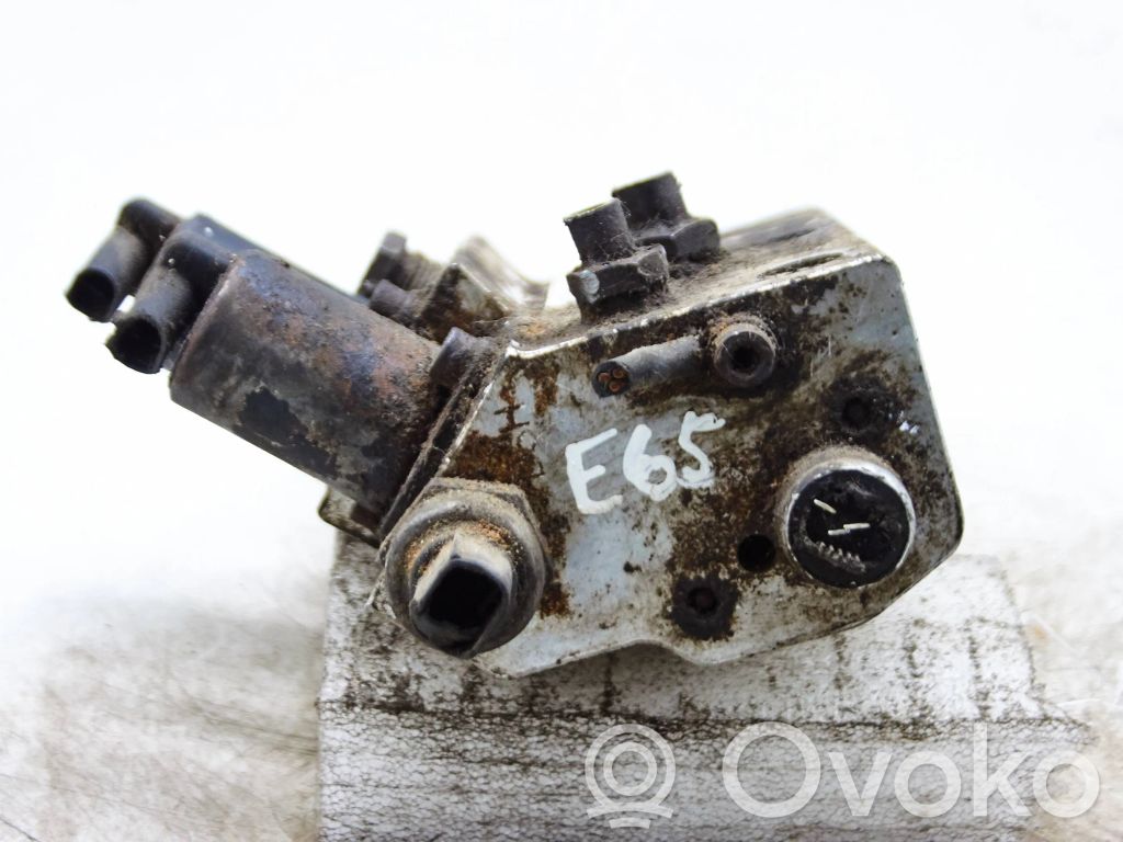 BMW 7 E65 E66 Active stabilizer control/valve assembly 