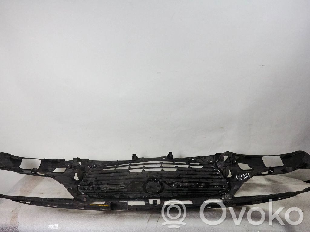 Opel Combo E Priekšējais režģis 
